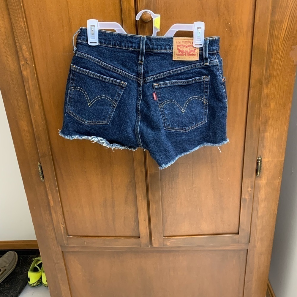 Levi’s 501 red tag high waist button fly denim cut off shorts W27 - Picture 2 of 6
